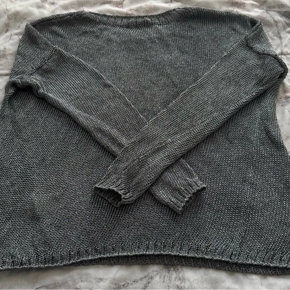 Vince Gray metallic silver Crew Neck long sleeve Sweater, size XS heavyweight
